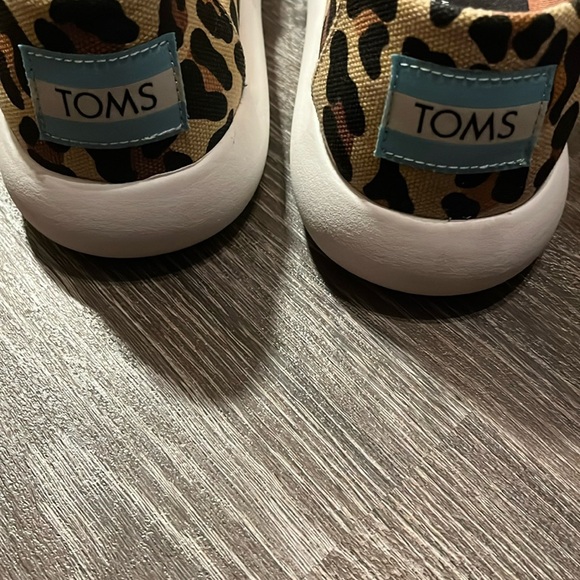 Women  (9.5) NWT TOMS Alpargata Mallow Beige XL Classic Leopard Print Shoes - Picture 10 of 10